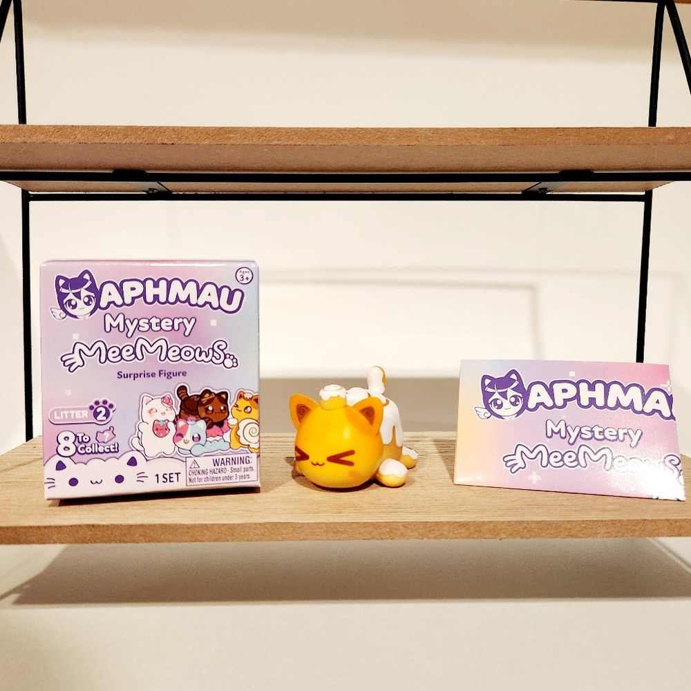 NEW Aphmau Mystery MeeMeows Litter 2 Blind Box Mini Figure Cinnamon Roll Cat